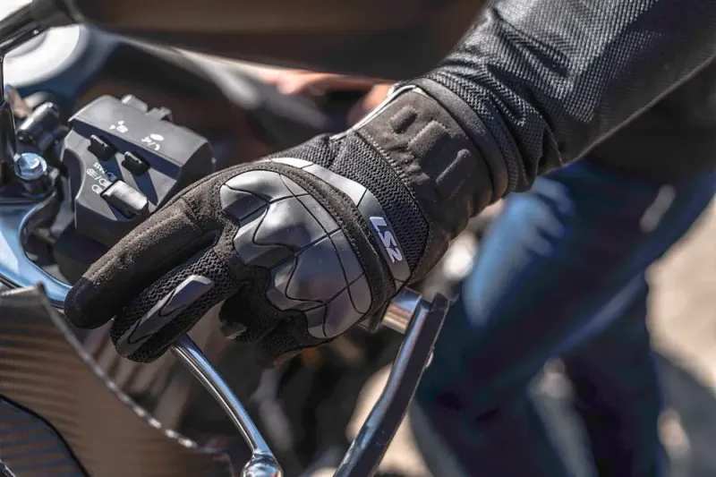 LS2 Kubra kort og luftig sommer MC-Hansker i Svart